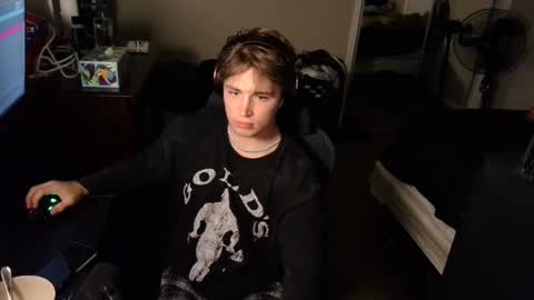 BubblebuttBdn online show from September 12, 6:35 am