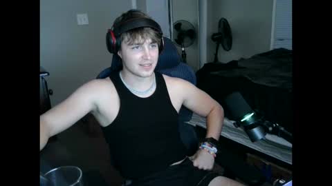 BubblebuttBdn online show from October 10, 7:13 am