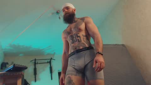 Snapshot of bulatov_x chatting on December 19, 6:01 am Dmitriy  online show from December 19, 6:01 am