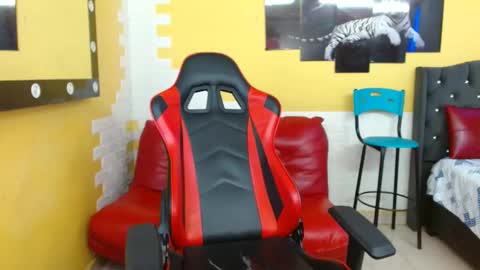 bull_cam online show from September 14, 7:27 pm