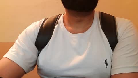 Hairy Arabian online show from December 26, 6:30 am