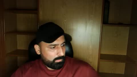 Hairy Arabian online show from September 13, 7:37 pm