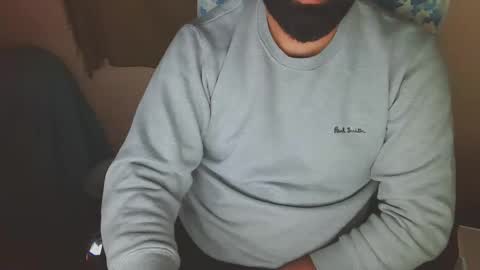 Hairy Arabian online show from December 12, 5:10 am