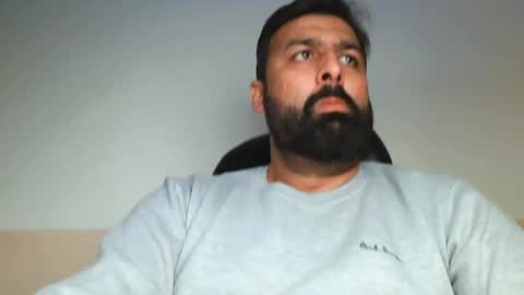 Hairy Arabian online show from February 8, 7:49 pm