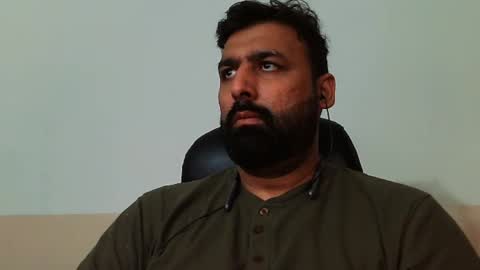 Hairy Arabian online show from February 4, 3:33 am