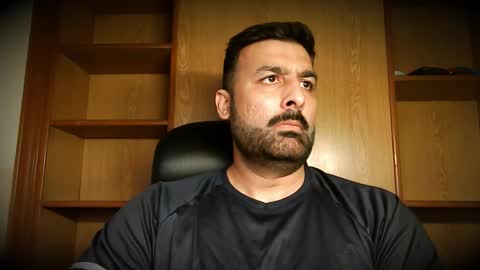 Hairy Arabian online show from November 3, 3:21 am