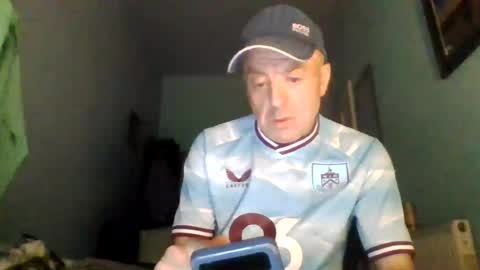 burnleyguy1977 online show from July 1, 1:50 am