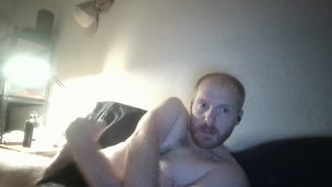 bushmate92 online show from December 8, 1:36 pm