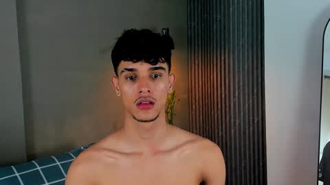 Buster independent model online show from January 20, 7:58 am