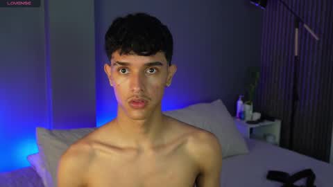 Buster independent model online show from March 3, 6:24 am