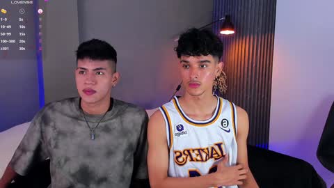 Buster independent model online show from December 15, 2:05 pm