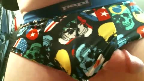 bustinfree online show from January 4, 8:16 pm