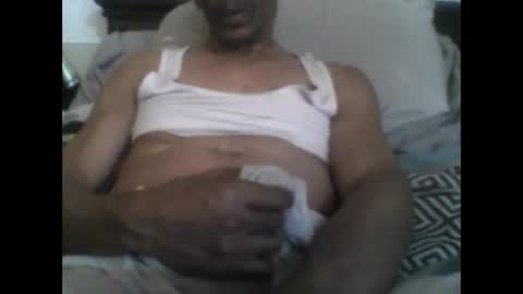 Busturgutzgd1 online show from February 24, 8:38 am