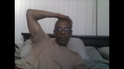 Busturgutzgd1 online show from January 27, 4:52 am