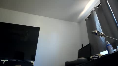 Snapshot of bwall1425 chatting on October 9, 8:25 pm bwall1425 online show from October 9, 8:25 pm