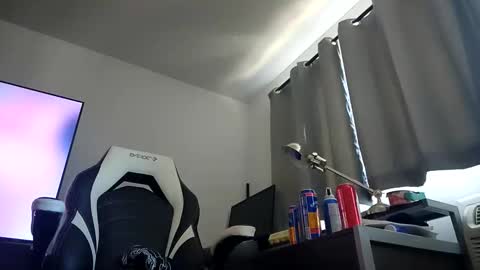 Snapshot of bwall1425 chatting on October 21, 6:55 pm bwall1425 online show from October 21, 6:55 pm