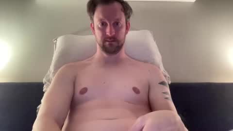 Snapshot of c_suite chatting on March 6, 11:31 pm c_suite online show from March 6, 11:31 pm