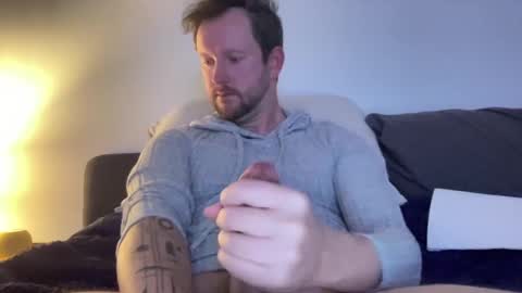 Snapshot of c_suite chatting on October 20, 2:15 am c_suite online show from October 20, 2:15 am