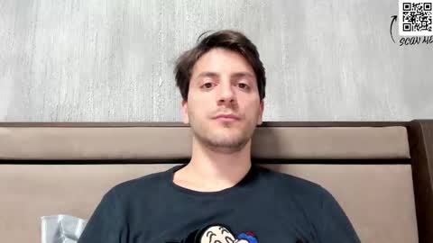 Snapshot of calciatore94 chatting on December 21, 9:33 am Marco online show from December 21, 9:33 am