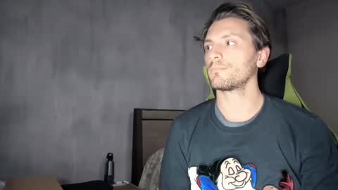 Snapshot of calciatore94 chatting on October 21, 7:17 pm Marco online show from October 21, 7:17 pm