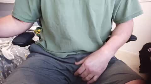 callmeroger33 online show from April 17, 6:32 pm