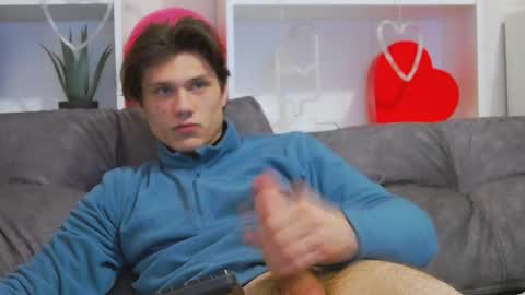 Snapshot of calvin_cay chatting on February 14, 8:05 pm Calvin online show from February 14, 8:05 pm