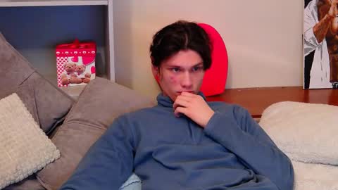 Snapshot of calvin_cay chatting on February 11, 9:56 pm Calvin online show from February 11, 9:56 pm