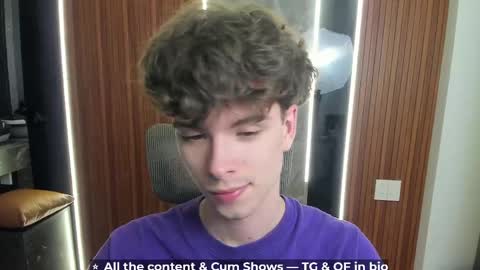 Hey I am Calvin  online show from May 29, 3:44 pm