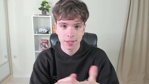 Hey I am Calvin  online show from February 7, 7:06 pm