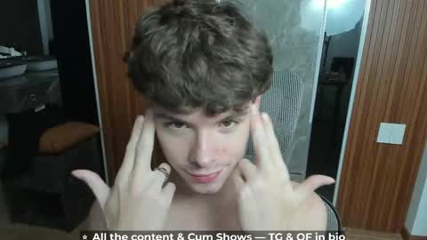Hey I am Calvin  online show from May 27, 4:37 pm
