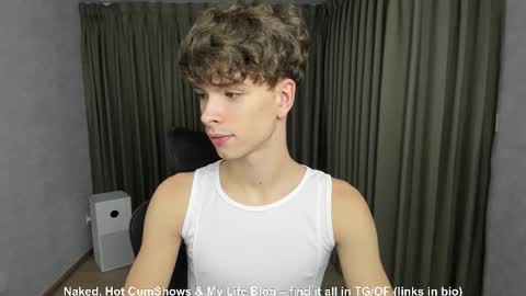 Hey I am Calvin  online show from October 21, 2:09 pm