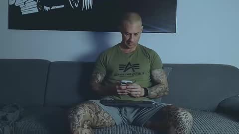 Calvin  online show from February 10, 7:24 am