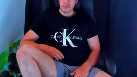 camara110 online show from January 13, 8:15 pm