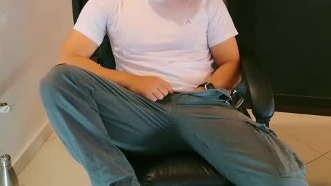 camara110 online show from January 24, 9:37 pm