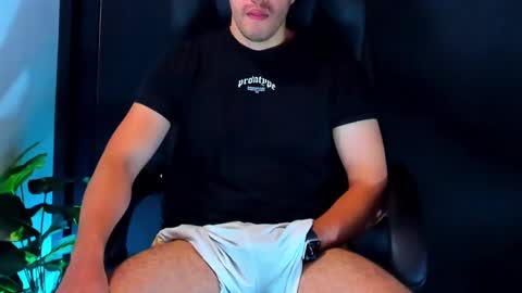 camara110 online show from January 4, 4:23 am