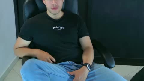 camara110 online show from January 29, 7:53 pm