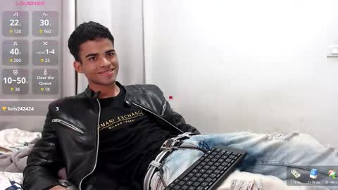 camillo_beischel_ online show from December 15, 8:50 pm