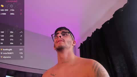 Snapshot of camilo_ospina_ chatting on February 23, 12:00 pm   INDEPENDENT MODEL online show from February 23, 12:00 pm