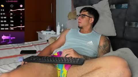 Snapshot of camilo_ospina_ chatting on September 18, 5:31 am   INDEPENDENT MODEL online show from September 18, 5:31 am