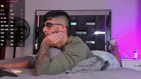 Snapshot of camilo_ospina_ chatting on February 19, 3:06 am   INDEPENDENT MODEL online show from February 19, 3:06 am