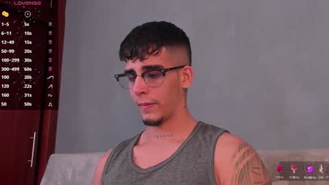 Snapshot of camilo_ospina_ chatting on January 19, 2:59 pm   INDEPENDENT MODEL online show from January 19, 2:59 pm