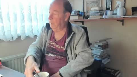 Snapshot of cammee chatting on February 22, 9:34 am Cammee online show from February 22, 9:34 am