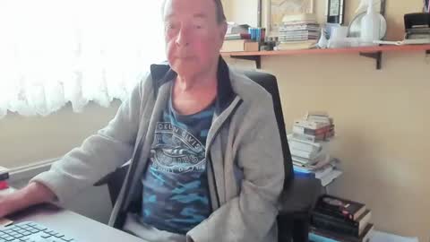 Snapshot of cammee chatting on March 12, 8:41 am Cammee online show from March 12, 8:41 am