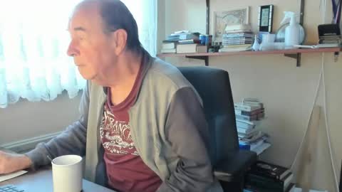 Snapshot of cammee chatting on December 10, 9:44 am Cammee online show from December 10, 9:44 am