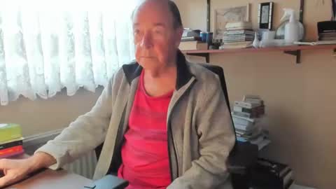 Snapshot of cammee chatting on February 28, 8:20 am Cammee online show from February 28, 8:20 am