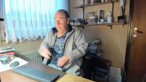 Snapshot of cammee chatting on December 26, 7:56 am Cammee online show from December 26, 7:56 am