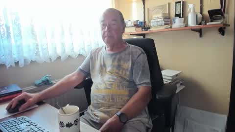 Snapshot of cammee chatting on September 19, 10:15 am Cammee online show from September 19, 10:15 am