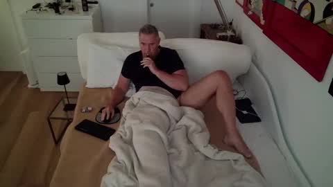 camunication online show from March 9, 9:13 am