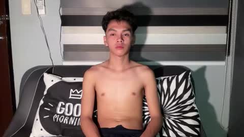 Snapshot of camwithethan chatting on October 13, 5:08 pm Ethan online show from October 13, 5:08 pm