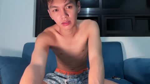 Snapshot of camwithethan chatting on October 25, 6:09 pm Ethan online show from October 25, 6:09 pm